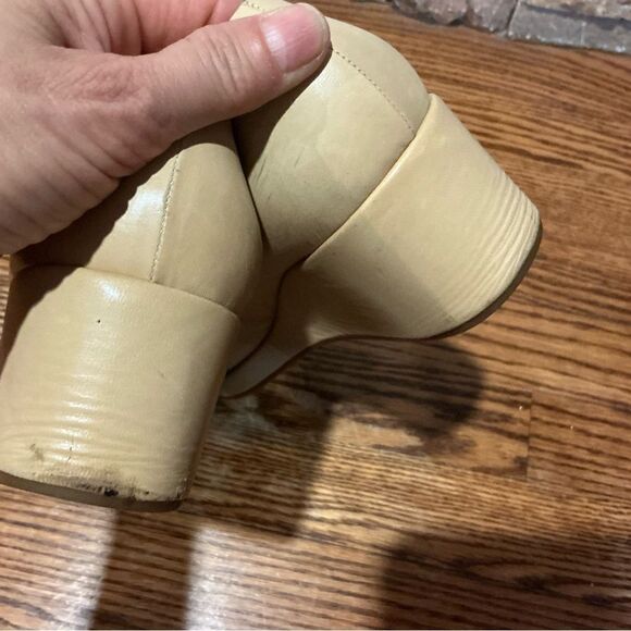 Bottega Veneta Cream Leather Platform - Picture 8 of 14